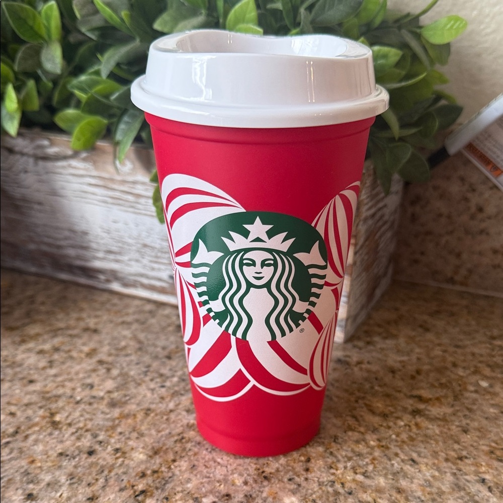 STARBUCKS | Reusable Red and White Holiday Cup 2024